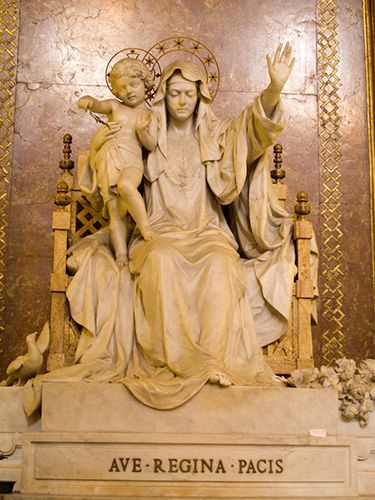 Bienaventurada Virgen María,  Reina del cielo y Madre de misericordia